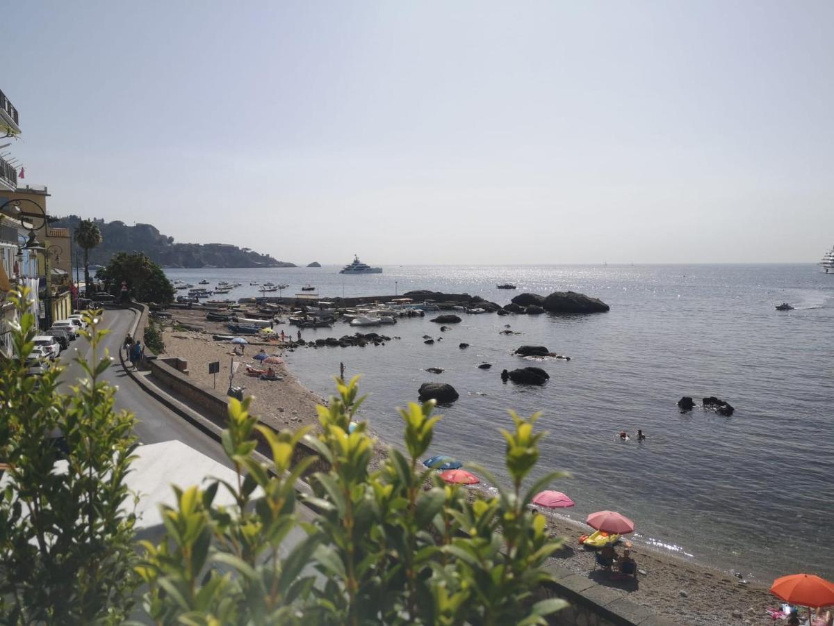 Hotel Tulla'S Giardini-Naxos Exterior foto